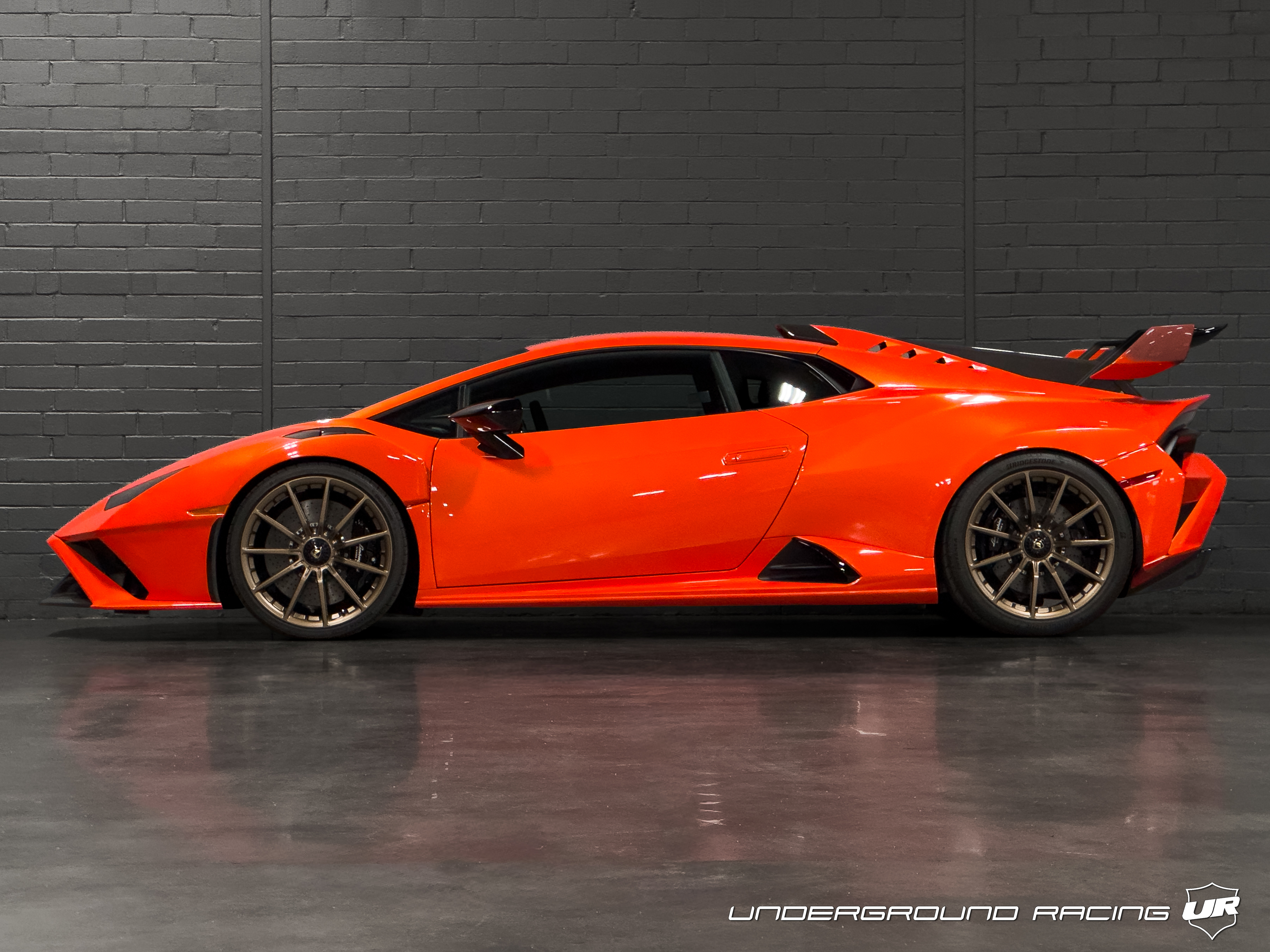 Used 2022 Lamborghini Huracan STO Coupe RWD image 4