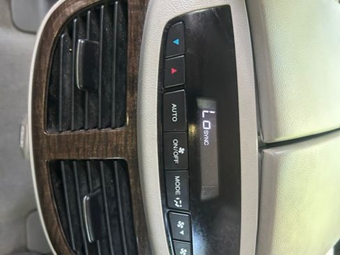 Used 2013 Acura MDX w/ Technology Package AWD/4WD image 21
