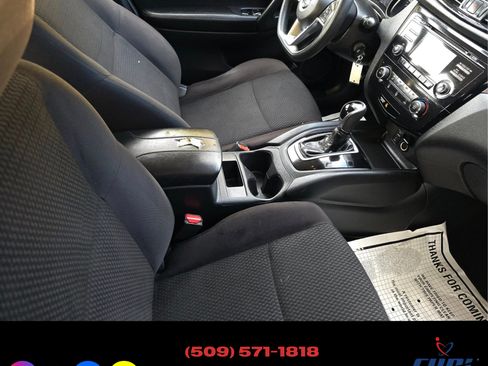 Used 2018 Nissan Rogue Sport S image 22