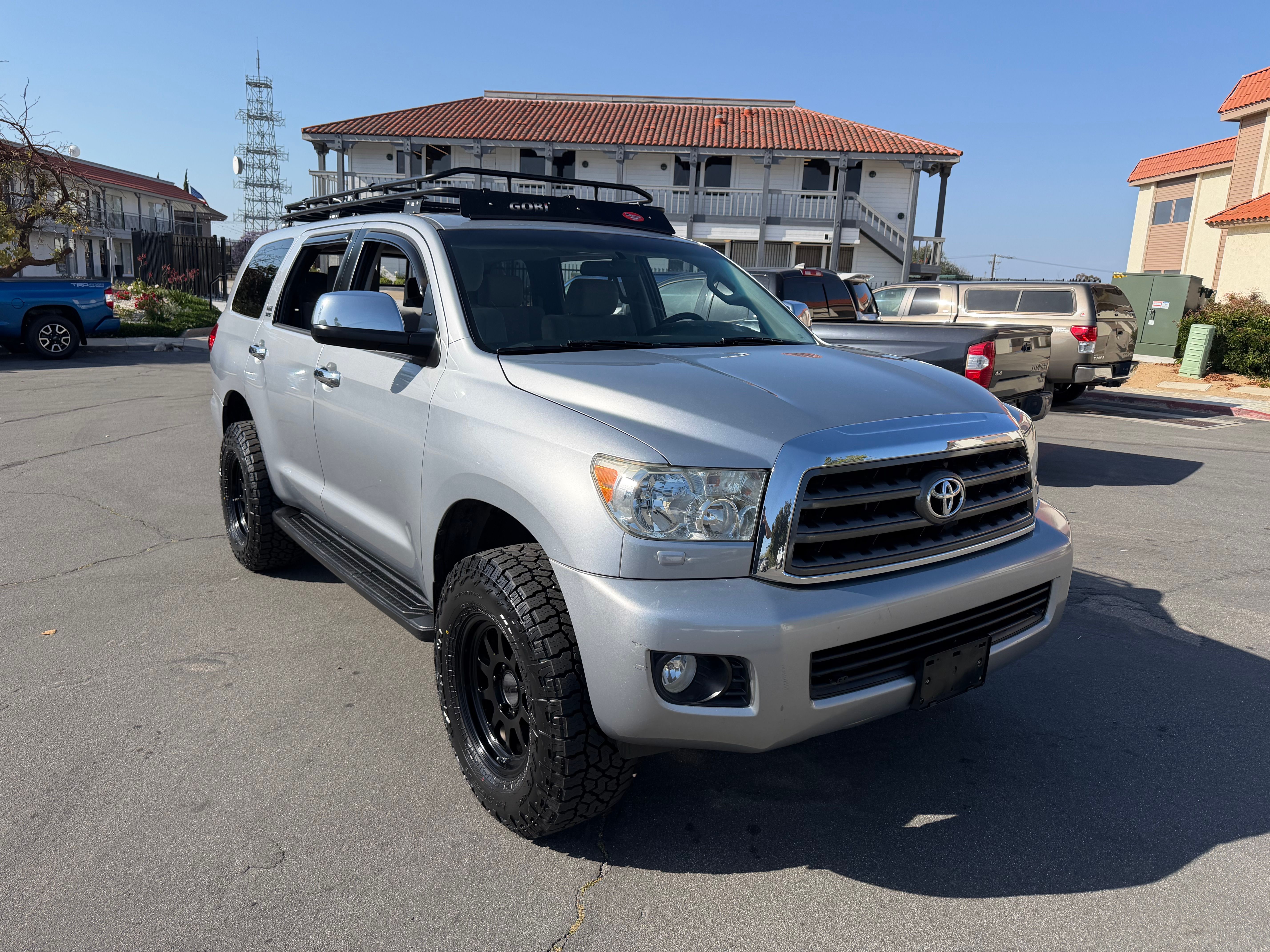 Used 2014 Toyota Sequoia 4WD SR5 image 4