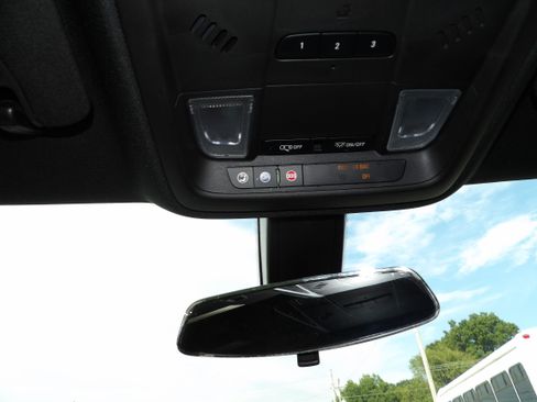 Used 2019 Cadillac XT5 FWD image 14