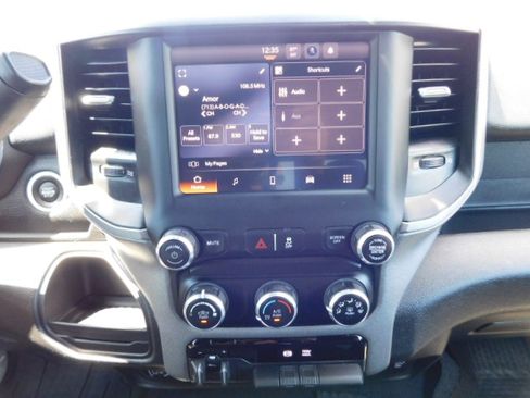 Used 2022 RAM 3500 4x4 Crew Cab Tradesman DRW image 14