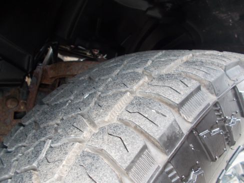 Used 2015 RAM 1500 4x4 Regular Cab ST image 24