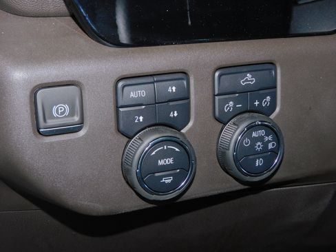 Used 2024 Chevrolet Silverado 1500 LT Trail Boss image 34