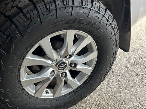 Used 2019 Toyota Land Cruiser AWD/4WD image 18