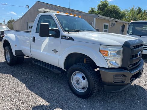 Used 2012 Ford F350 image 3