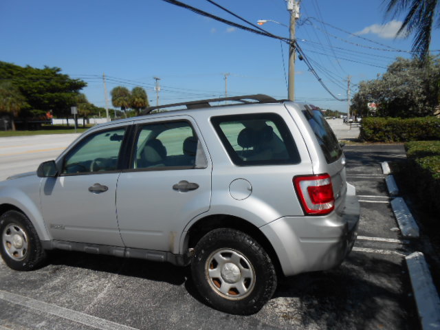 Used 2008 Ford Escape 2WD XLS image 3