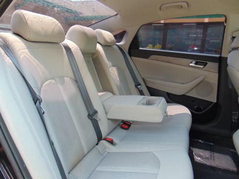 Used 2016 Hyundai Sonata SE image 23