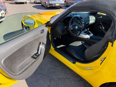 Used 2007 Saturn Sky Red Line image 2