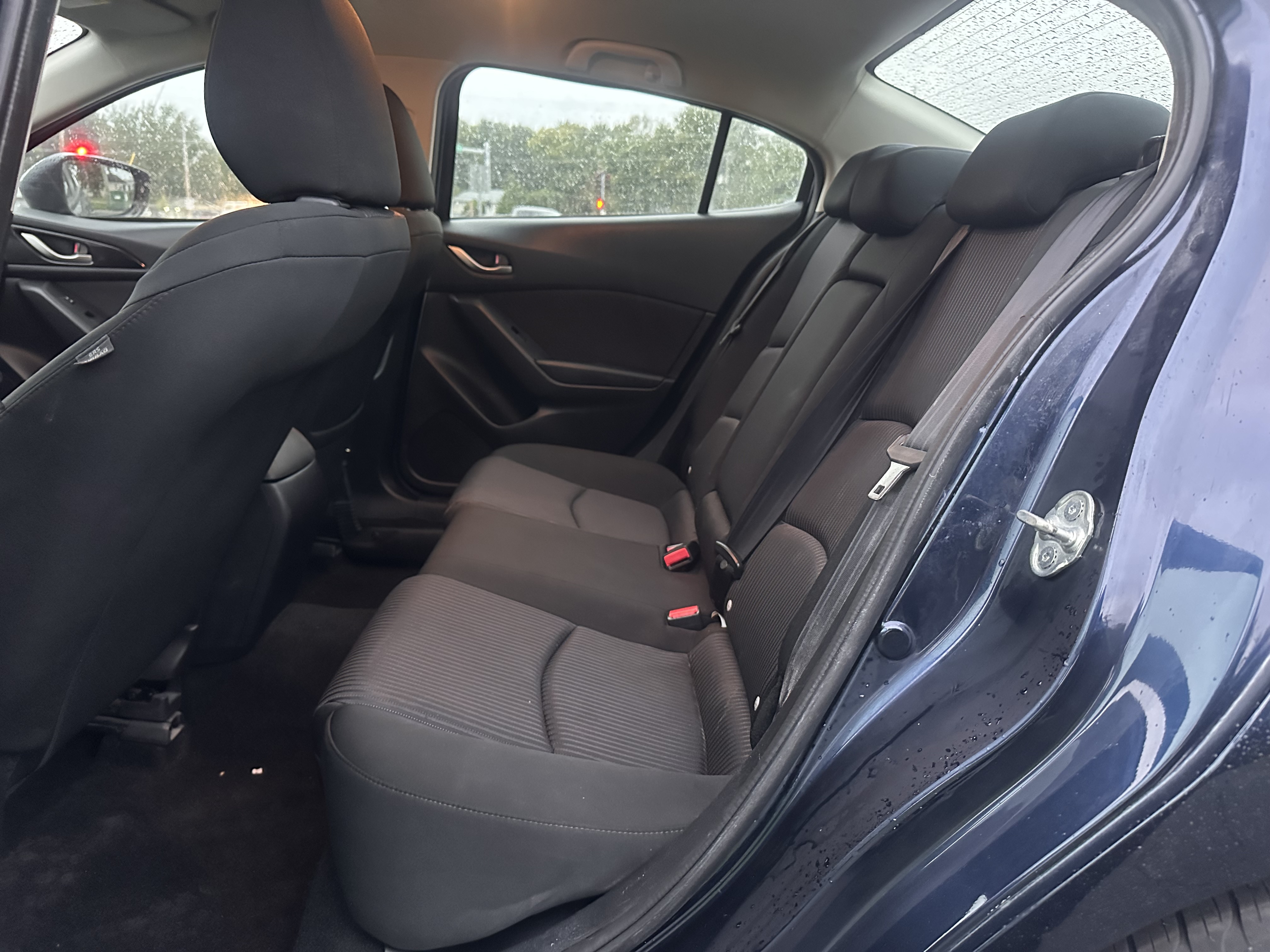 Used 2015 MAZDA MAZDA3 i Touring Sedan FWD image 18