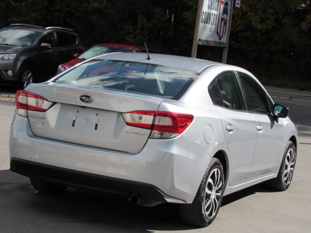 Used 2022 Subaru Impreza 2.0i Sedan AWD/4WD image 8