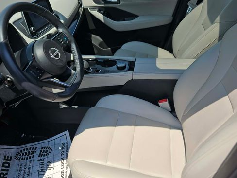 Used 2023 Nissan Rogue AWD SL image 5