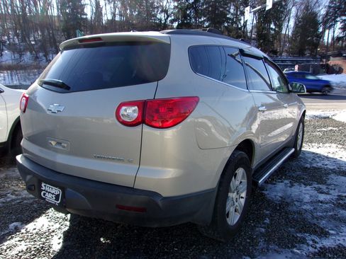 Used 2011 Chevrolet Traverse Limited LT image 8