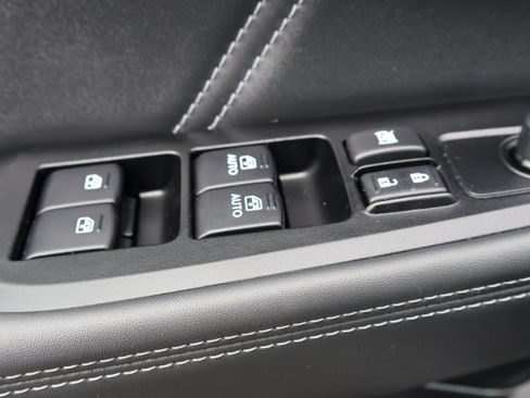 Used 2019 Subaru Outback 3.6R Limited image 24