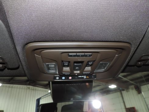 Used 2022 Chevrolet Silverado 1500 4x4 Crew Cab LT Trail Boss image 46