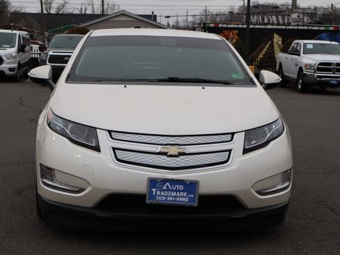 Used 2014 Chevrolet Volt Premium image 3