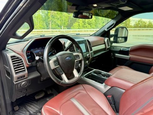 Used 2021 Ford F450 4x4 Crew Cab Platinum image 6