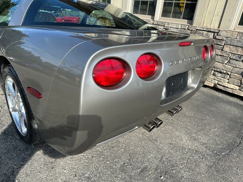 Used 2000 Chevrolet Corvette image 8