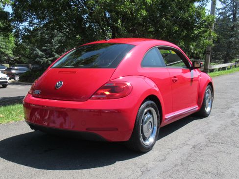 Used 2012 Volkswagen Beetle 2.5 Coupe FWD image 7