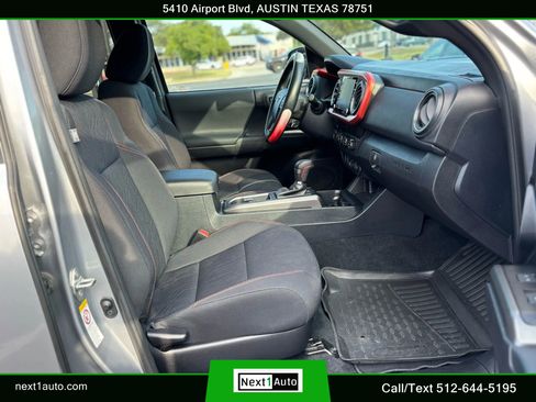 Used 2020 Toyota Tacoma image 29