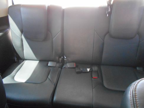 Used 2017 Nissan Armada Platinum image 8