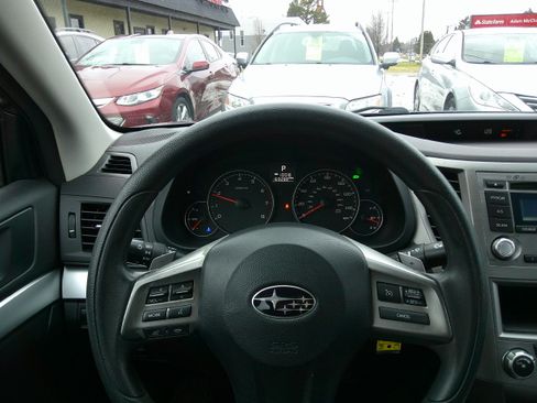Used 2014 Subaru Legacy 2.5i image 8
