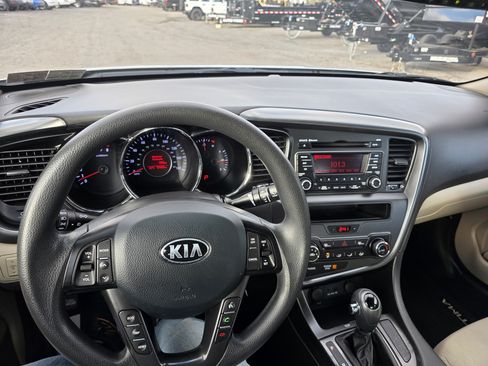 Used 2013 Kia Optima LX image 16