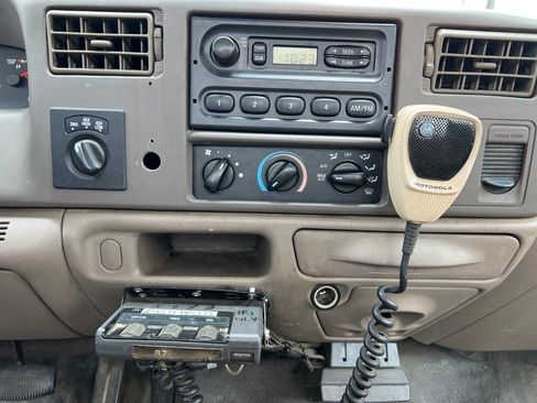 Used 2002 Ford F250 4x4 Regular Cab Super Duty image 12