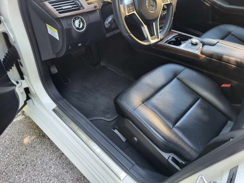 Used 2012 Mercedes-Benz E 350 4MATIC Luxury image 11