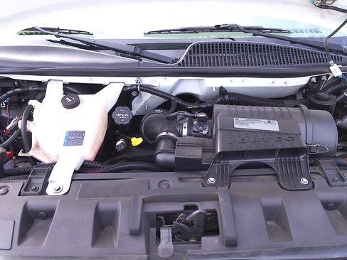 Used 2019 Chevrolet Express 2500 image 29