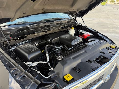 Used 2013 RAM 1500 ST RWD image 18