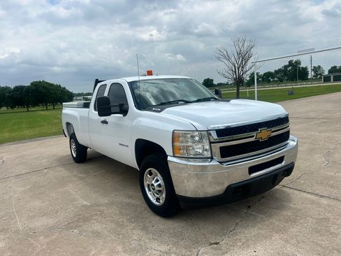 Used 2013 Chevrolet Silverado 2500 RWD image 3