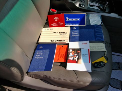 Used 2007 Toyota 4Runner Limited image 69