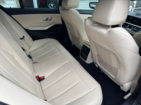 Used 2019 BMW 330i xDrive image 16