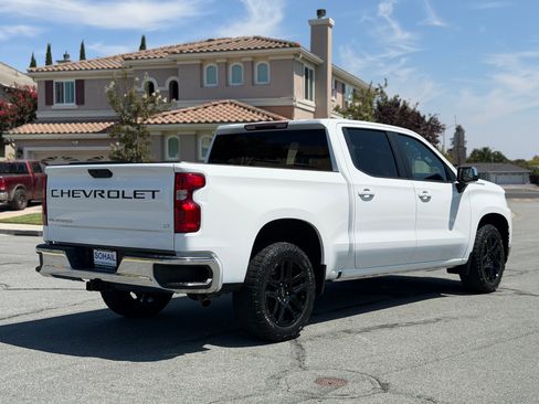 Used 2021 Chevrolet Silverado 1500 2WD Crew Cab LT image 8