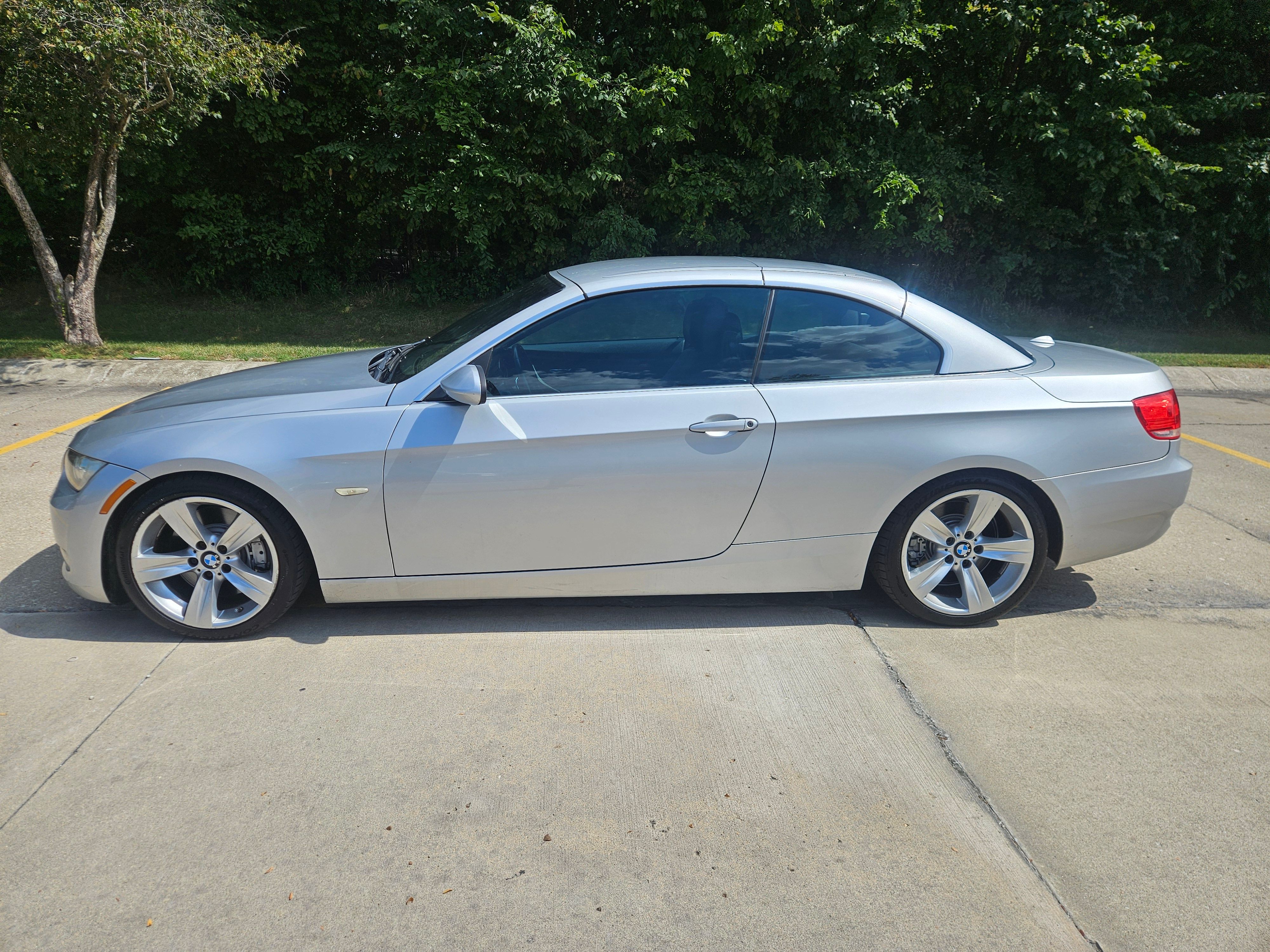 Used 2009 BMW 335i Convertible RWD image 5