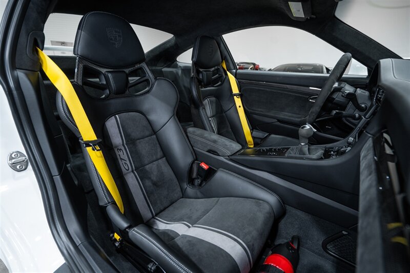 Used 2018 Porsche 911 GT3 RWD image 32