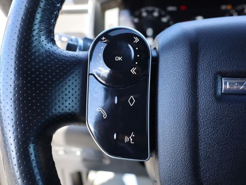 Used 2019 Land Rover Range Rover Sport HSE image 25