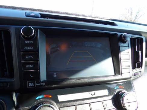 Used 2017 Toyota RAV4 Limited image 11