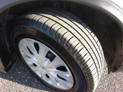 Used 2018 Nissan Rogue S image 31