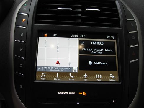 Used 2017 Lincoln MKC Select image 10