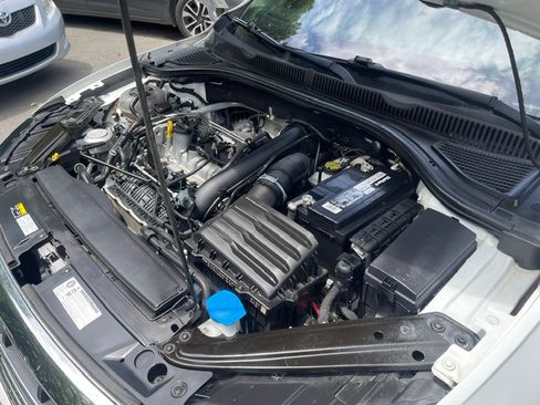 Used 2020 Volkswagen Jetta SE FWD image 32