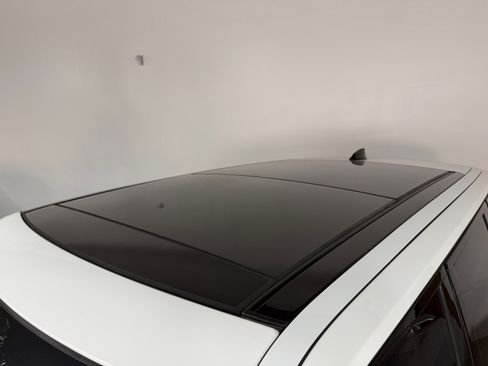 Used 2019 Land Rover Range Rover HSE image 15