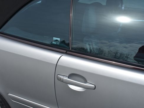 Used 2001 Mercedes-Benz CLK 430 image 47