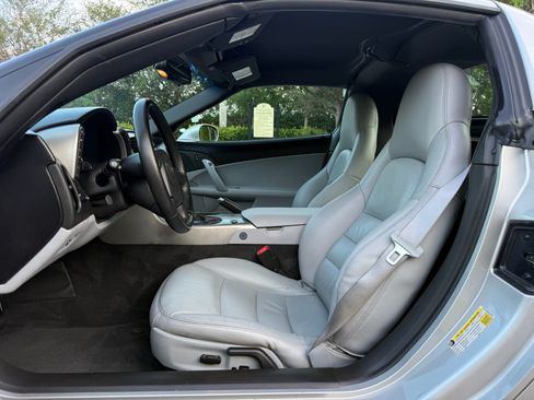 Used 2005 Chevrolet Corvette Coupe RWD image 13
