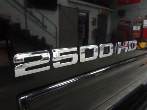 Used 2011 Chevrolet Silverado 2500 LT image 13