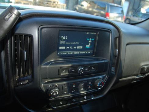 Used 2017 Chevrolet Silverado 2500 image 20