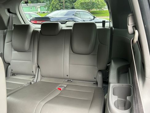 Used 2015 Honda Odyssey EX-L image 25