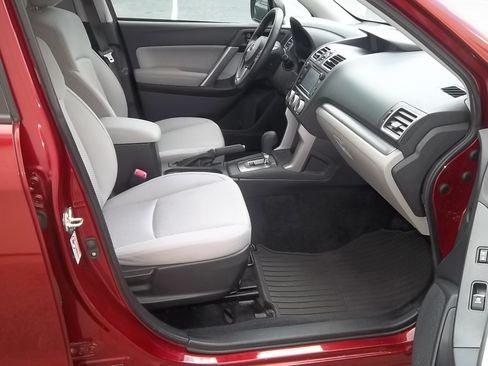 Used 2018 Subaru Forester 2.5i Premium image 27