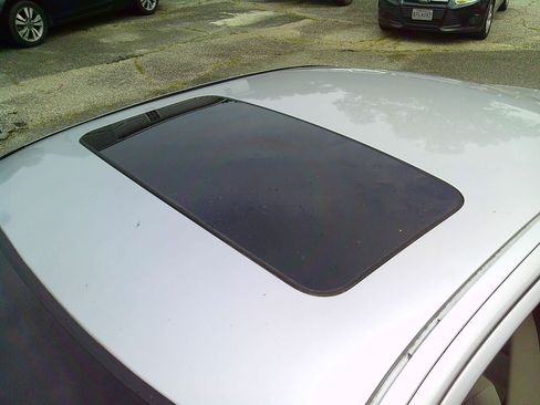 Used 2005 Volvo S60 2.4 FWD image 5